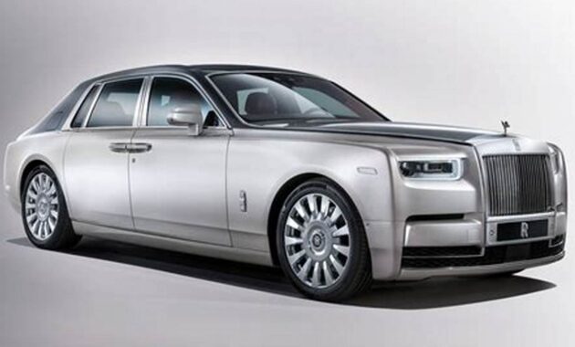 The Pinnacle of Luxury: Presenting the 2022 Rolls-Royce Phantom