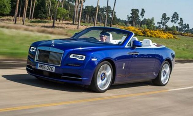 The Dawn of Luxury: Experience the Rolls-Royce Dawn Today