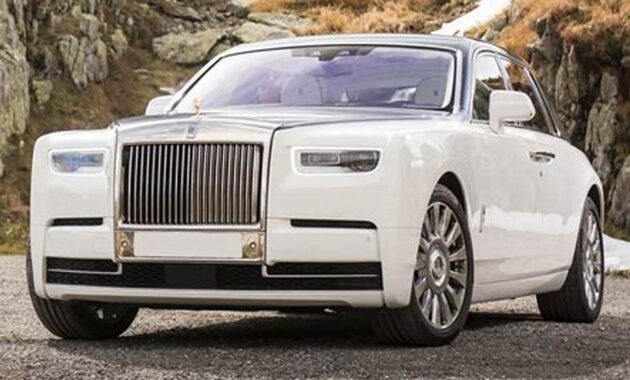 Uncover the Price of Grandeur: Explore Rolls-Royce Phantom's Value