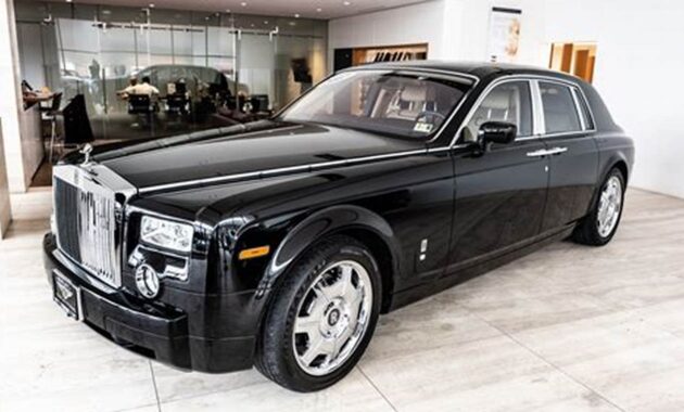 Own a slice of luxury: Explore our collection of pre-owned Rolls-Royce Phantoms today!