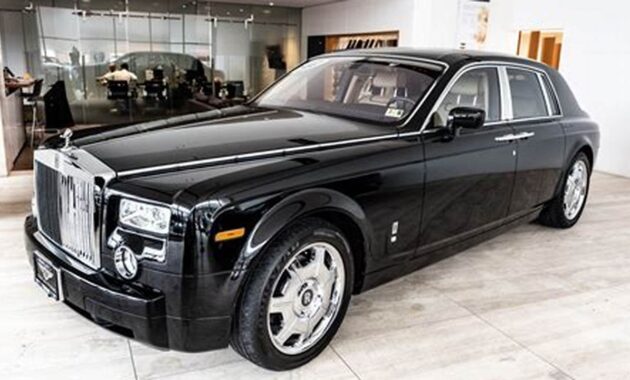 Own a slice of luxury: Explore our collection of pre-owned Rolls-Royce Phantoms today!